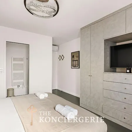 Apartamento Penthouse De 210m2 Comprenant 3 à Avec Terrasse Et Véranda Avec Climatisation *