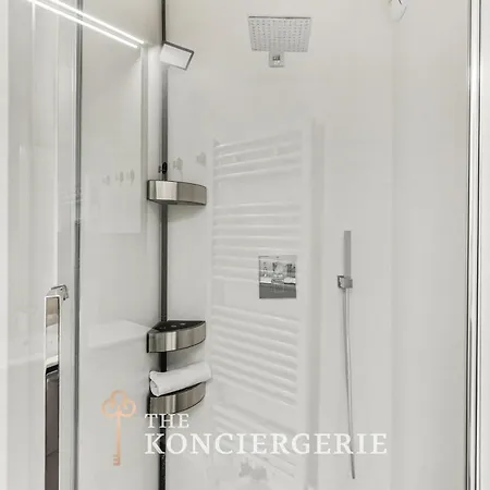 Penthouse De 210m2 Comprenant 3 à Avec Terrasse Et Véranda Avec Climatisation Apartamento *
